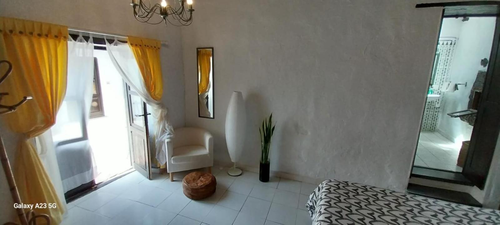 Suite Casa Rural Los Patios, Conil Tias Bagian luar foto